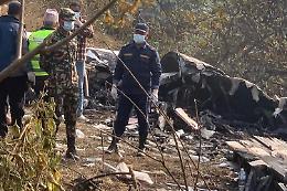 Nepal, precipita aereo con 72 persone a bordo
