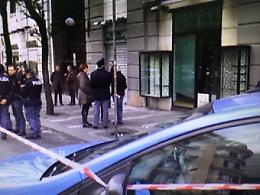 Commerciante barricato, appello di Confcommercio a Sepe