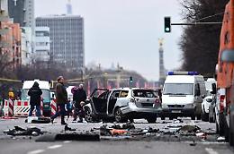 Esplode auto a Berlino, ma non sarebbe un atto terroristico