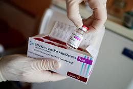AstraZeneca, Ema: «Benefici vaccino superano rischi»