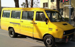 Scuolabus abusivo con 26 scolari a bordo, scatta il sequestro