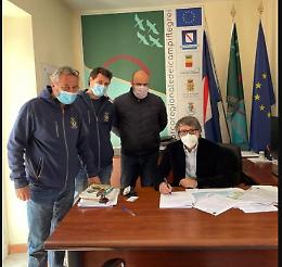Lago d'Averno, alla scoperta dei fondali con Vela Latina Monte di Procida