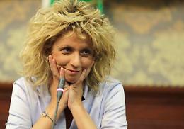 I ministri Lezzi e Bonisoli a Napoli: 90 milioni per il centro storico