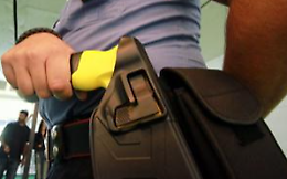 Polizia locale, sì al taser ma con le bodycam