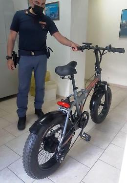 Ruba bici elettrica, un denunciato a Chiaiano