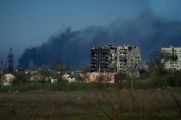 Guerra Ucraina, Kiev: «Bombe al fosforo su Azovstal»