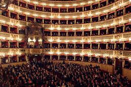 San Carlo, sciopera il corpo di ballo: salta la prima del "Lago dei cigni"