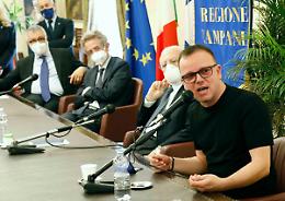 Gigi D'Alessio, 30 anni d'emozioni da piazza Plebiscito su Rai 1