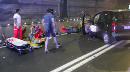 Castellammare, schianto nel tunnel di Varano: 4 feriti, uno è in fin di vita