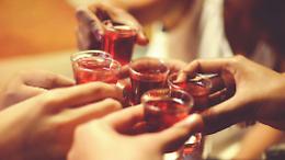 Quartieri Spagnoli, alcolici a minori: bar chiuso per 10 giorni