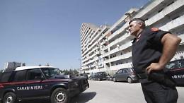 Napoli, 17enne ferito a colpi di pistola