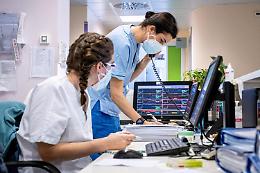 Covid, contagi ancora in aumento: +44% in una settimana 
