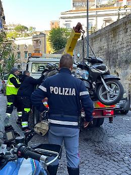 Rione Sanità, sequestrati 54 veicoli senza assicurazione