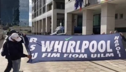 Whirlpool Napoli, licenziamenti “congelati" per 7 giorni