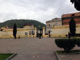 Covid, a Pozzuoli cimitero chiuso fino al 25 novembre