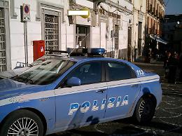 Aggrediscono i poliziotti: arrestati padre e figlio