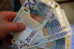 Banconote false sotto i vestiti, bloccati a Sulmona tre stabiesi