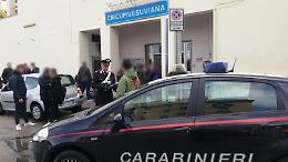 Presa baby-gang, quattro sono minori. Vertice a Napoli con il ministro Minniti