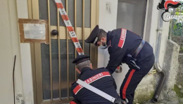 Uccide la moglie durante una lite soffocandola, fermato