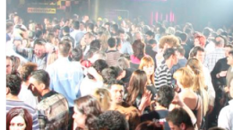 Sigilli ad una discoteca, in pista solo minorenni  