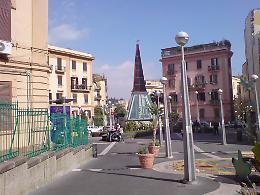 Donna ferita da minorenni durante rapina a Materdei
