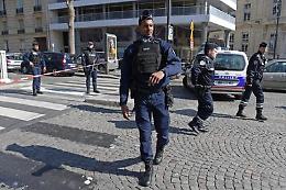 Parigi, lettera esplosiva al Fmi: un ferito