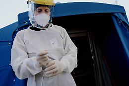  Omicron 2, l'allarme di Ricciardi: «Il virus diventa sempre più contagioso»
