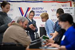 Russia, secondo giorno di presidenziali. Kiev rivendica: «Violato sistema di voto elettronico»