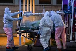Covid Italia, 15.943 contagi e 428 morti