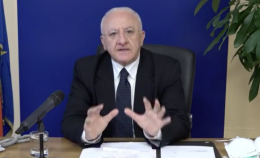 Fase 2, De Luca: «Su decreto riaperture ulteriore passaggio, no comment»