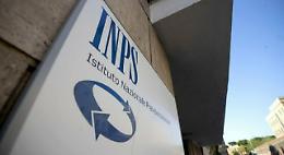 Aggredisce vigilante agli uffici dell’Inps, denunciato