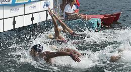 Nuoto di fondo: doppietta Manzi-Sanzullo