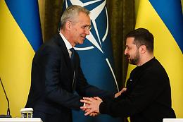Nato, Stoltenberg: «A luglio a Vilnius nuovo Consiglio Nato-Ucraina, Kiev pari agli alleati»