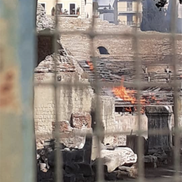 Incendio choc a Pozzuoli, bruciano gli spalti dell'Anfiteatro Flavio
