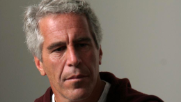 L’autopsia conferma: Jeffrey Epstein si è suicidato con un lenzuolo