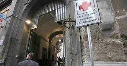 Napoli, operatore sanitario preso a pugni all'Annunziata