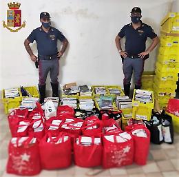 Ruba quintali di corrispondenza, denunciato portalettere