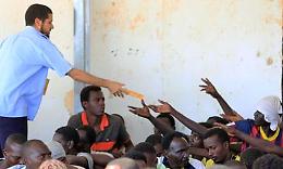 Papa: ci vuole patto mondiale per migrazione