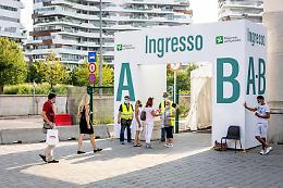 Green pass obbligatorio, ieri 69mila prime dosi: 10mila in più rispetto a venerdì scorso