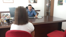 Violenza sessuale su alunne minorenni: arrestato dirigente