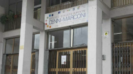 Prof colpita da pistola a pallini, coinvolti altri studenti