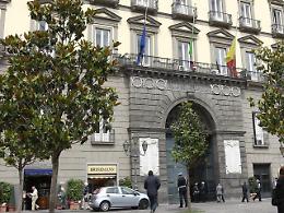 Piazza Carlo III, <br>al vai i lavori di ripavimentazione