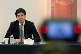 Covid in Italia, Speranza: «Contagi crescono»