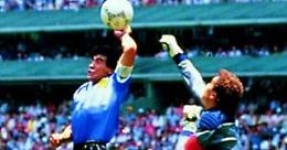 Il pallone del gol "Mano de Dios" di Maradona venduto all'asta per 2 milioni