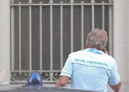 Notte d'inferno a Nisida: massacrati due poliziotti 