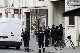 «Allah Akbar!» e sgozza padre e fratello in strada a Parigi