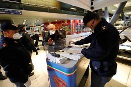 Covid: forzano blocco alla Stazione, arrestati due fratelli
