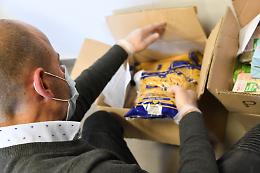 Comune di Napoli, parte la distribuzione di pacchi alimentari