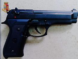 Pistola nascosta nella lavastoviglie, arrestato per rapina