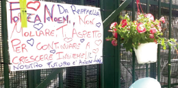 Sparatoria in strada, la piccola Noemi è sveglia e ha ripreso a mangiare
